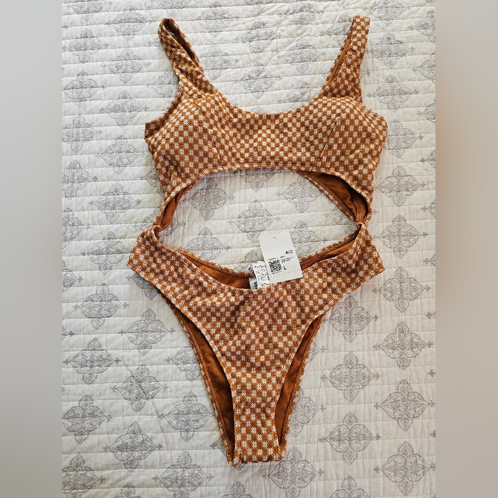NWT Forever 21 bikini size large color ginger/ivory